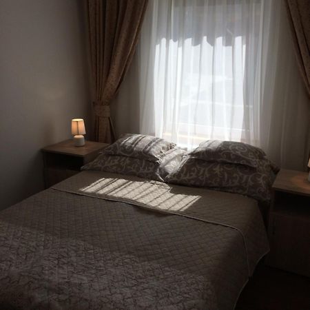 Liliom Vendeghaz Apartment Visegrad Bagian luar foto