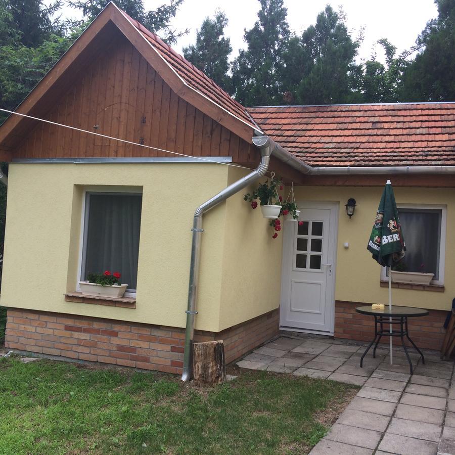 Liliom Vendeghaz Apartment Visegrad Bagian luar foto