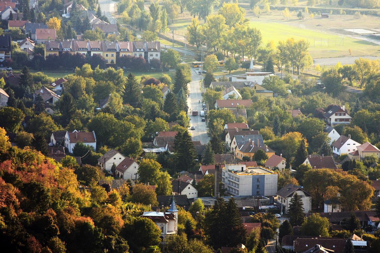 Liliom Vendeghaz Apartment Visegrad Bagian luar foto